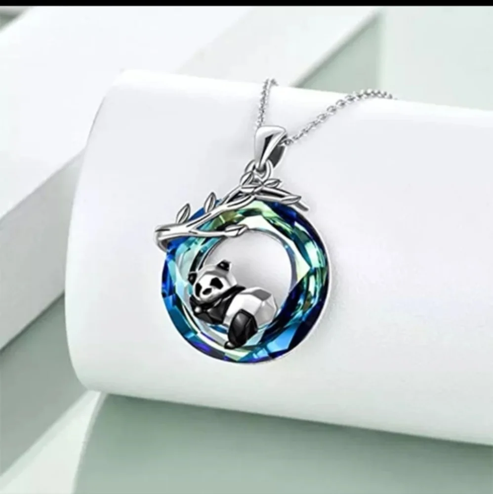 Silver Panda Necklace‎